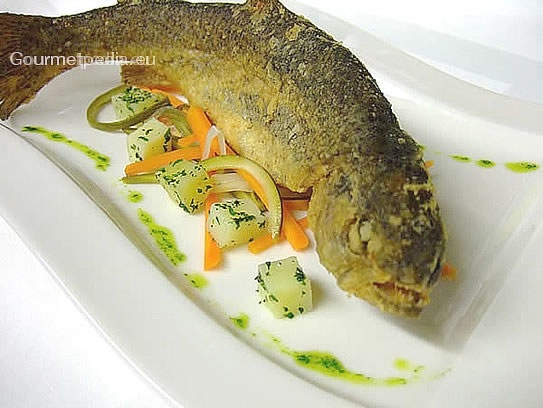 Fried trout with vegetable julienne and parsley potatoes