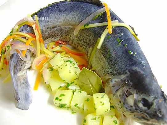 Boiled trout with vegetable julienne and parsley potatoes