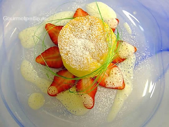 Soufflé de queso con fresas