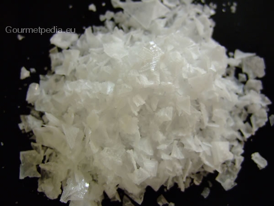 White salt flakes