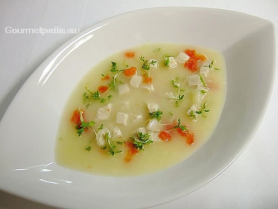 Sopa de pavo con berros