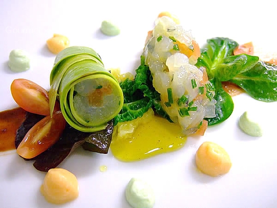 Marinated prawn tartare with avocado- papaya mousse on winter salads