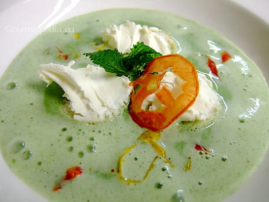 Nettle cream soup with fresh cheese toast