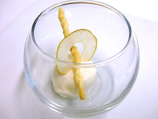 Refreshing sorbet of pears and rosemary