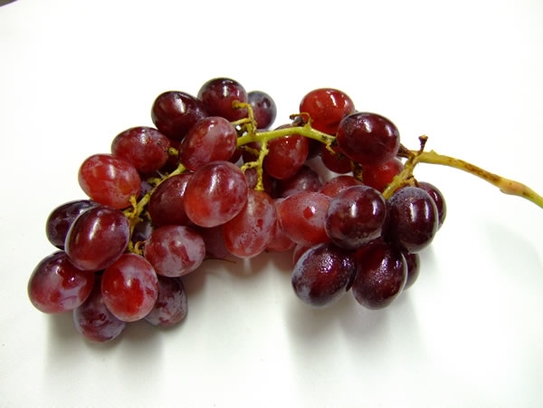 Red grapes