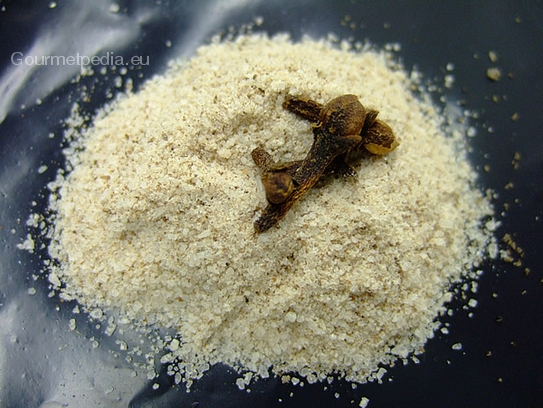 Clove Salt