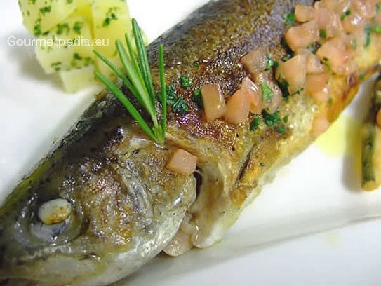 Broiled trout with aromatic oil and fried vegetables