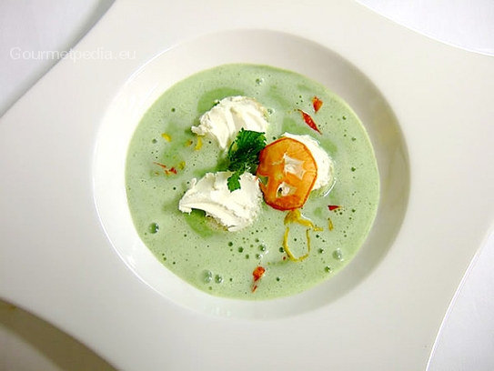 Nettle cream soup with fresh cheese toast