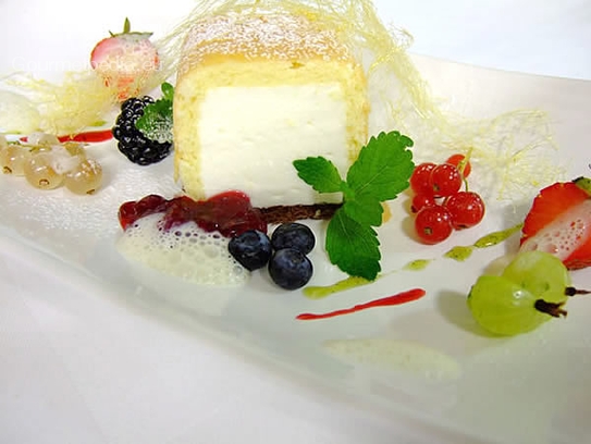 Terrina de leche de manteca con frutos de bosque