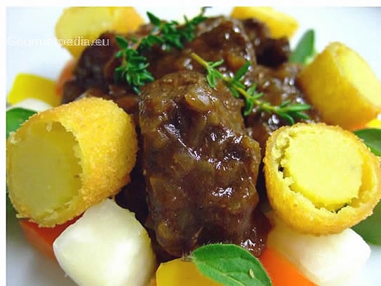 Beef goulash, Tyrolean style