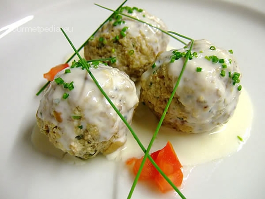 Boulettes de foie à la sauce ciboulette