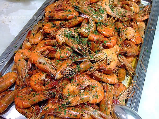 Gambas grillés, marinés aux herbes et citron