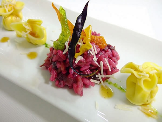 Arroz con achicoria y bolsitas de gorgonzola