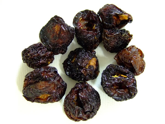 Dried cherries