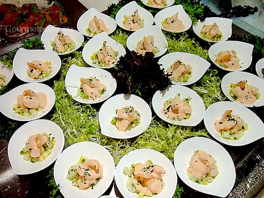 Cóctel de camarones con ensalada de espárragos