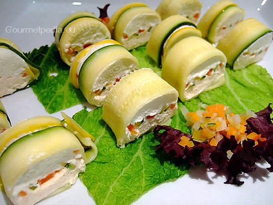 Terrine de fromage frais et légumes en courgettes