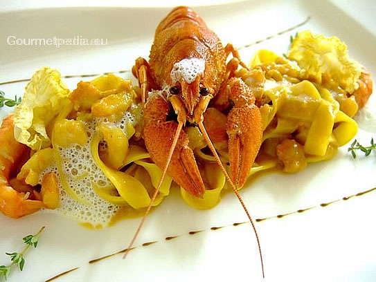 Tagliatelle in salsa ai gamberi di fiume